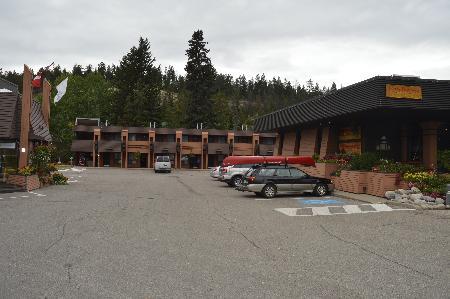 Lodge Marmot